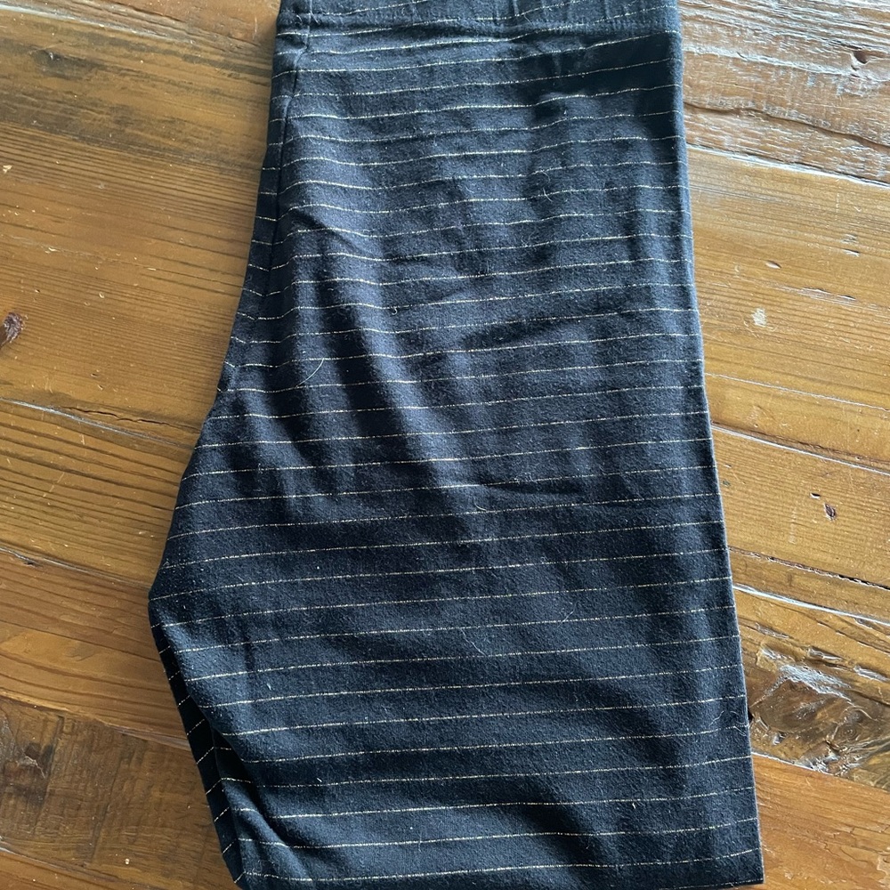 Black w/ gold stripes Old Navy leggings